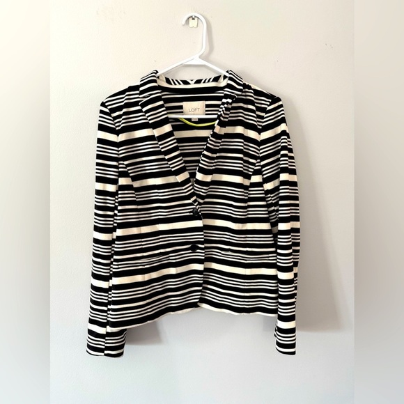 Loft Blazer Button Down Top Striped Black White Size M Soft Comfy Fancy - Picture 1 of 9